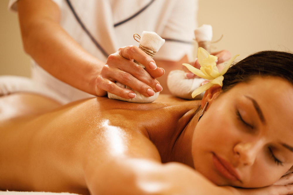Read more about the article Kräuterstempel Massage